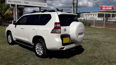 2nd hand toyota prado.